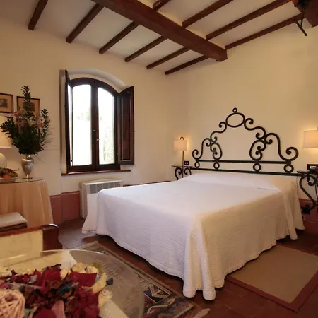Relais San Pietro In Polvano 3*