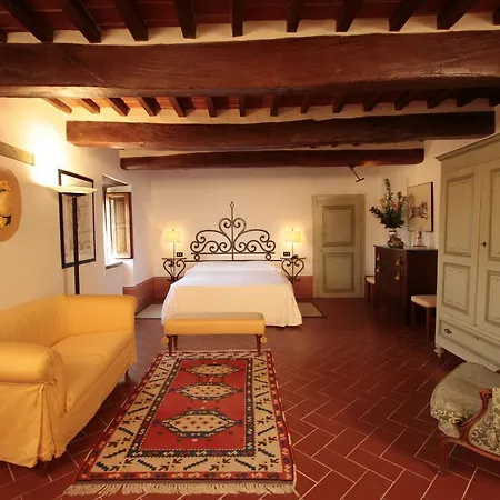 Hotel Relais San Pietro In Polvano 3*